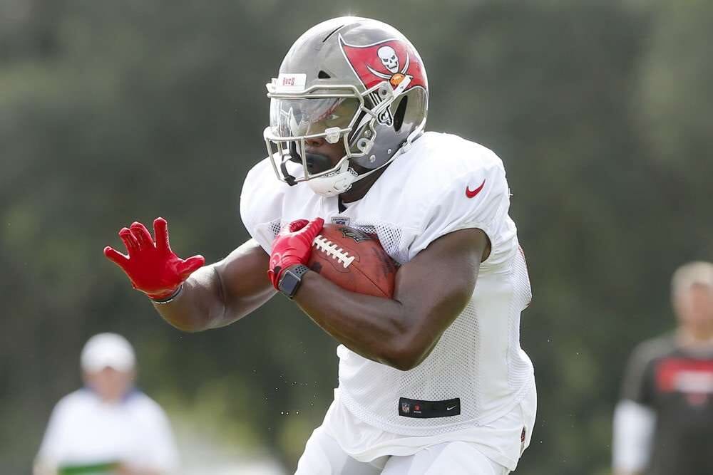 Peyton Barber