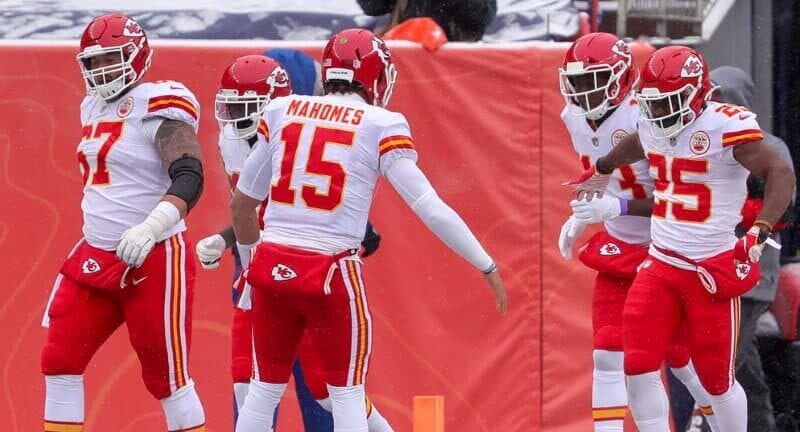 Pat Mahomes Clyde Edwards-Helaire 2021 PPR Draft Strategy