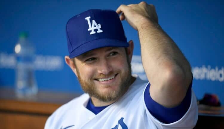 Max Muncy Buy or Sell
