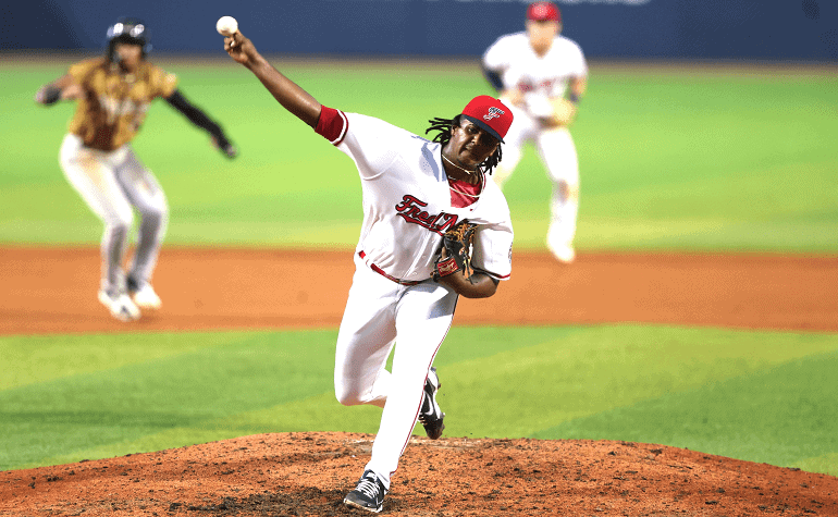 Eric Cross’ 2023 Breakout Prospects: National League East Breakout Prospects Jarlin Susana