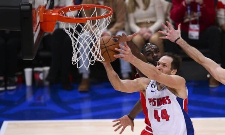3 NBA Player Prop Bets for 2/1/23 Bojan Bogdanovic NBA Trade Deadline