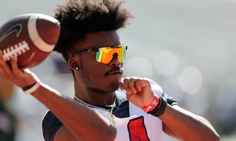 College Fantasy Football Cheat Sheet: Sleepers for Week 11 Jordan McCloud College Fantasy Football Sleepers Week 11