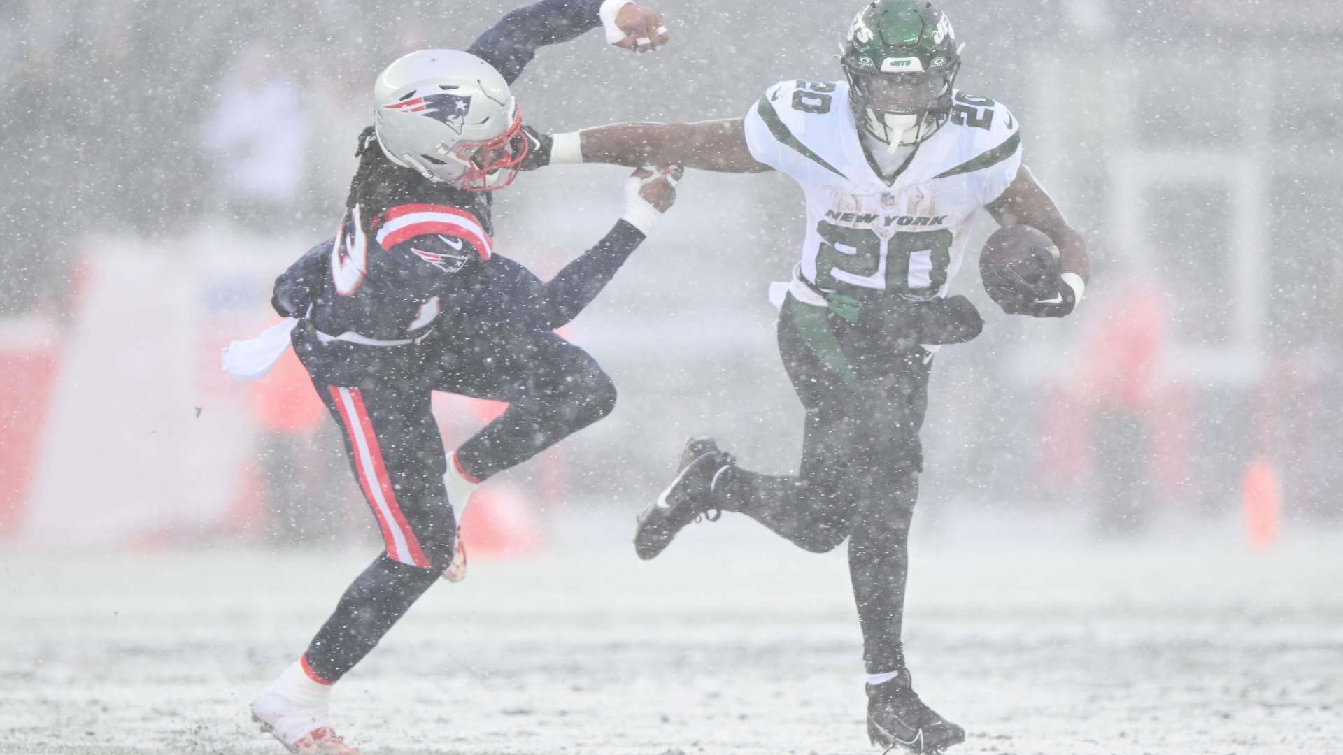 Monday Night Football DFS Picks – Buffalo Bills and New York Jets Breece Hall Fantasy Football Week 6 NFL DFS Monday Night Football