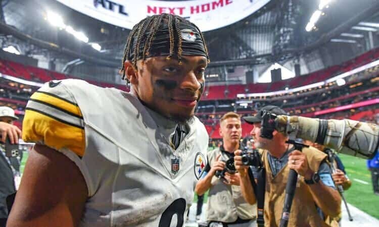 Week 4 Quarterback and Running Back Starts and Sits Justin Fields NFL Transactions