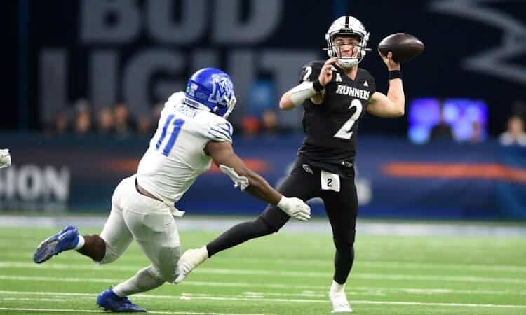 College Fantasy Football: G5 Playoff Waiver Wire Owen McCown G5 Waiver Wire College Fantasy Football